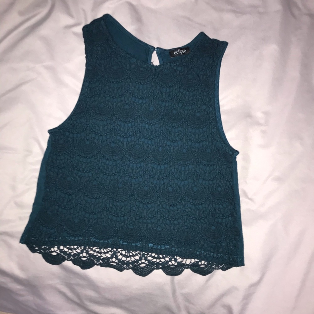 Lace detailed top